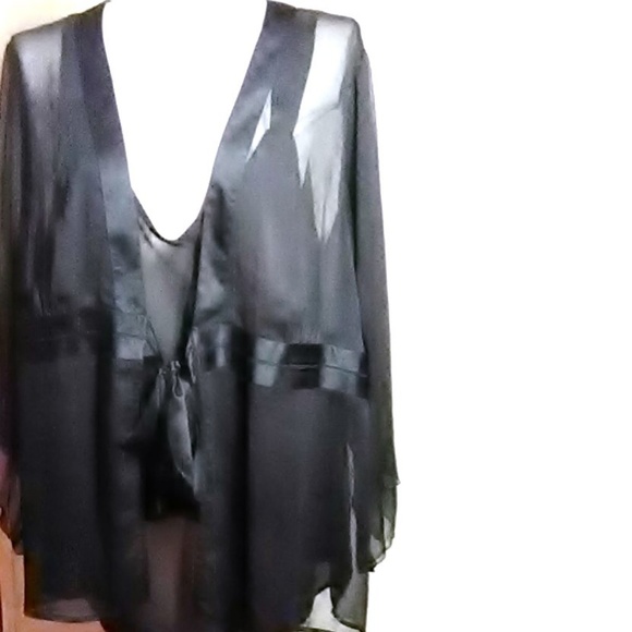 New York City Design Co. Women NWT Black Top - Picture 2 of 8